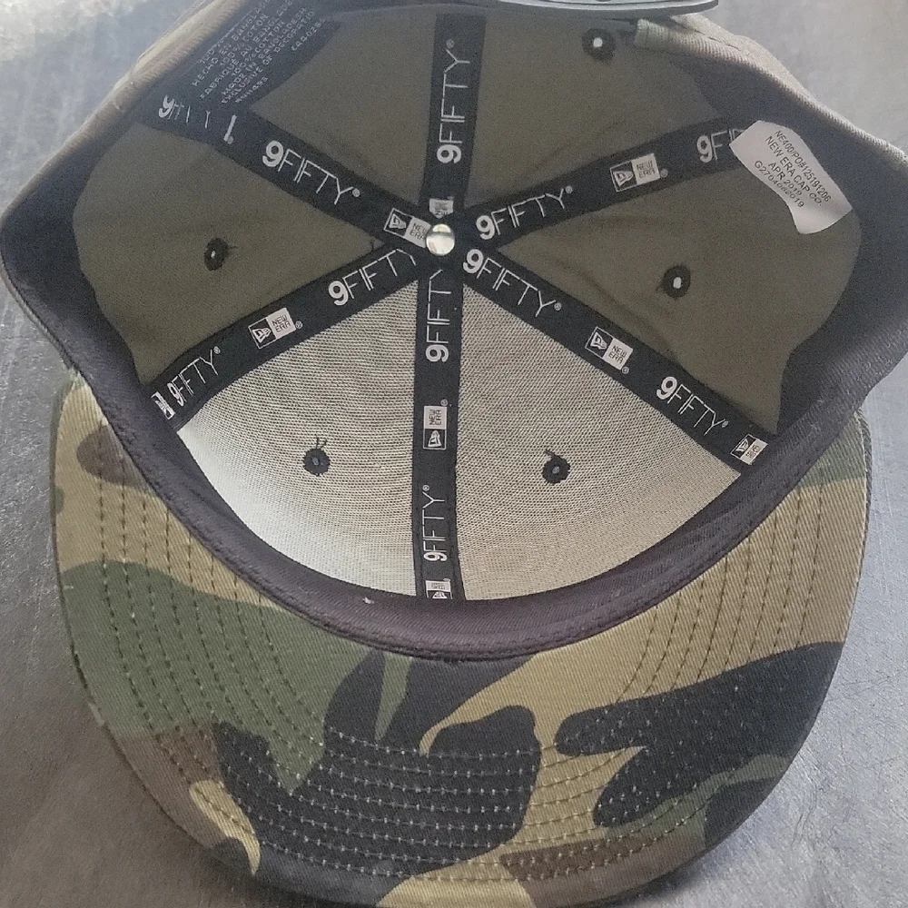 New Era Camouflage Snapback Hat - Picture 3 of 3
